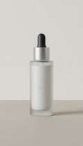 Hydrating facial serum with hyaluronic acid